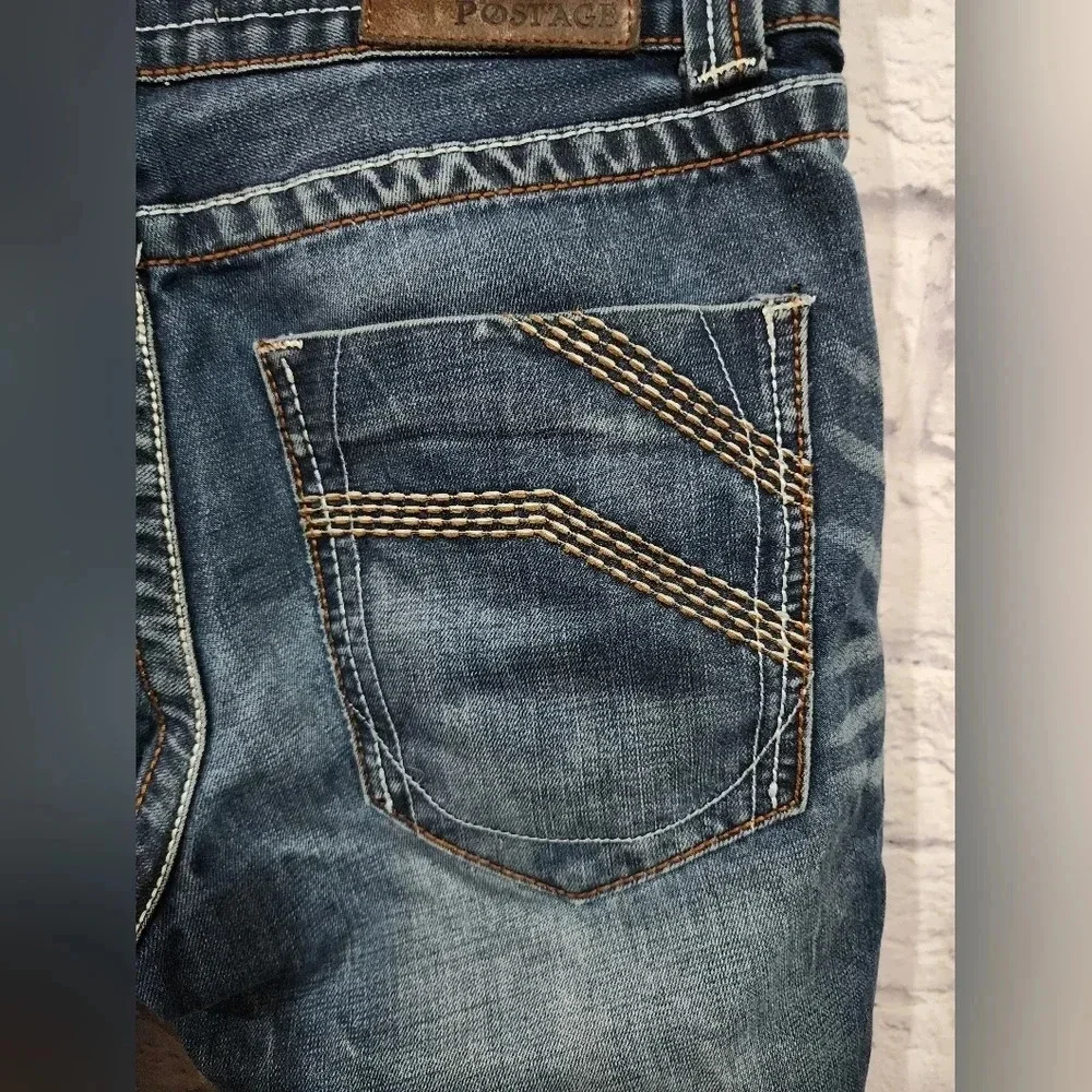 Postage brand deep blue wash denim shorts with fading and whiskering Size 30